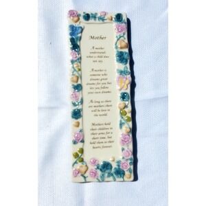 ♡ Long Standing Friends ♡ Beautiful Mother Prayer Ceramic With Stand ♡ NIB